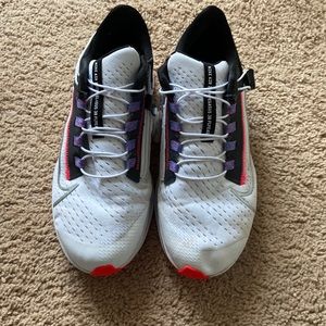 Nike Air Zoom Pegasus 38 Flyease Shoes